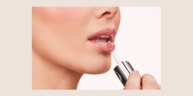 In-Article-what-is-lip-oil-01